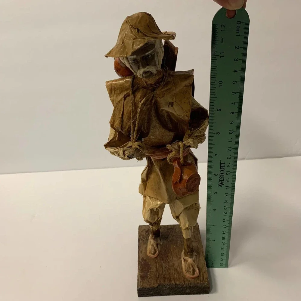 Vintage EB M.R. Cartoneria  Papier-mâché Folk Art Figurine‎ Handmade in Mexico